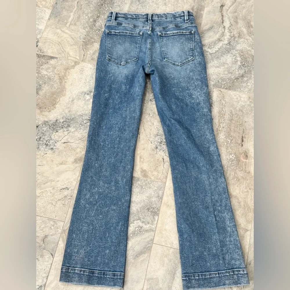 Stylish Blue Straight Leg Women's Jeans